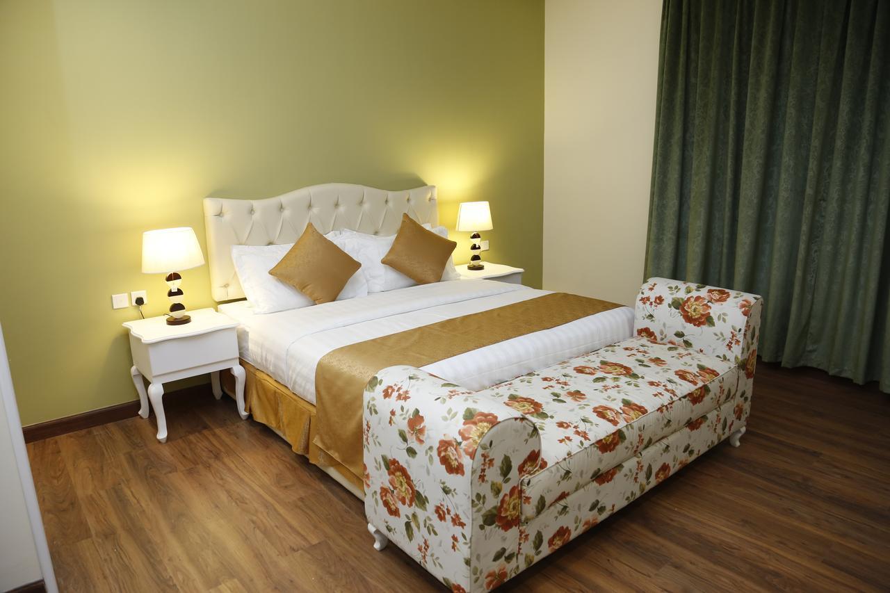 Flora Hotel Suite 2 فلورا2 للشقق المخدومة Riyadh Ngoại thất bức ảnh